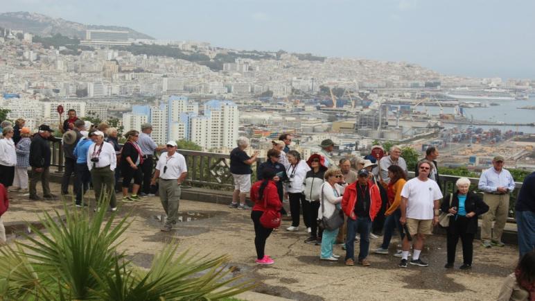 1000 سائح من مختلف الجنسيات زاروا الجزائر خلال هذه السنة