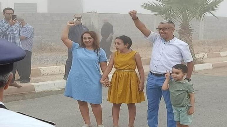 بعد ثلاث سنوات قضاها خلف القضبان… الصحفي حميد المهداوي يعانق الحرية