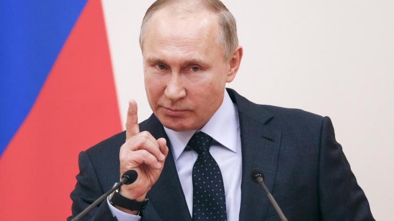 #عاجل | الرئيس الروسي يعلن تسجيل أول لقاح في العالم لفيروس #كورونا